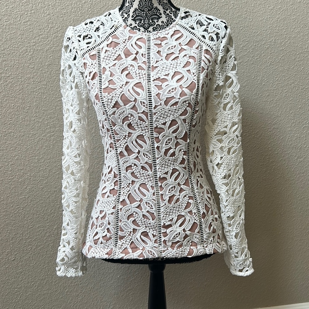 Beautiful and elegant top Style Stalker size small